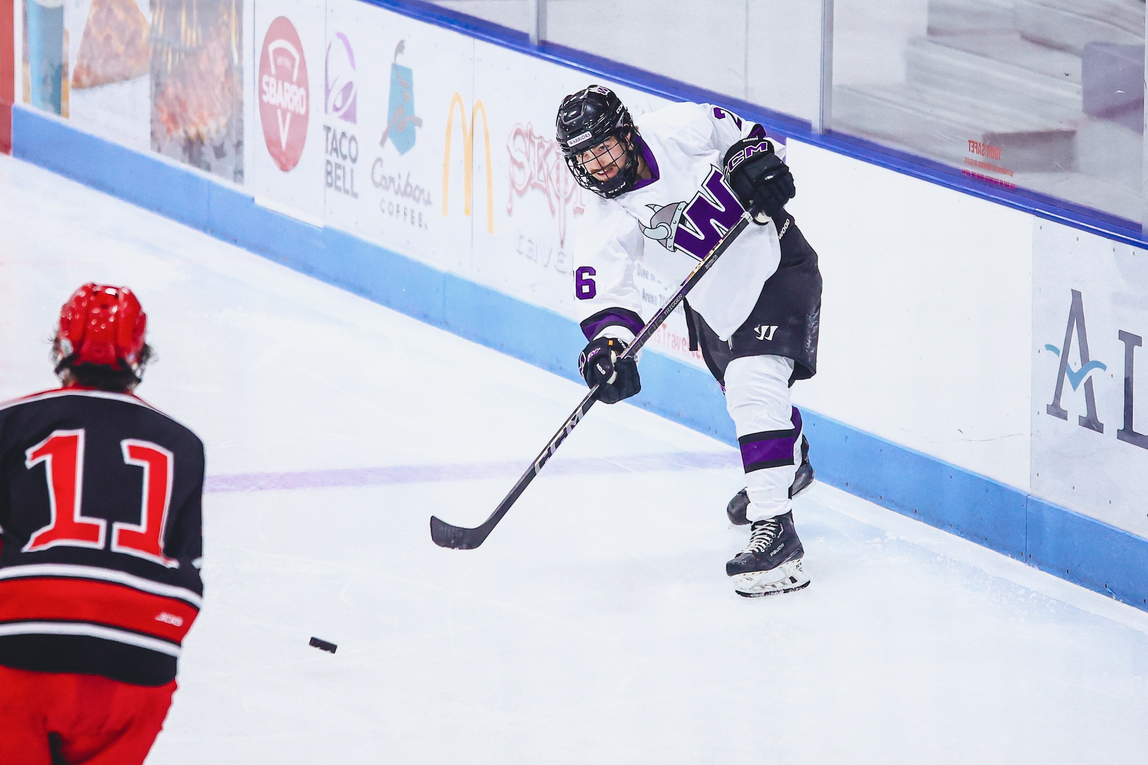 D2 Hockey Competes with University of Minnesota-Duluth