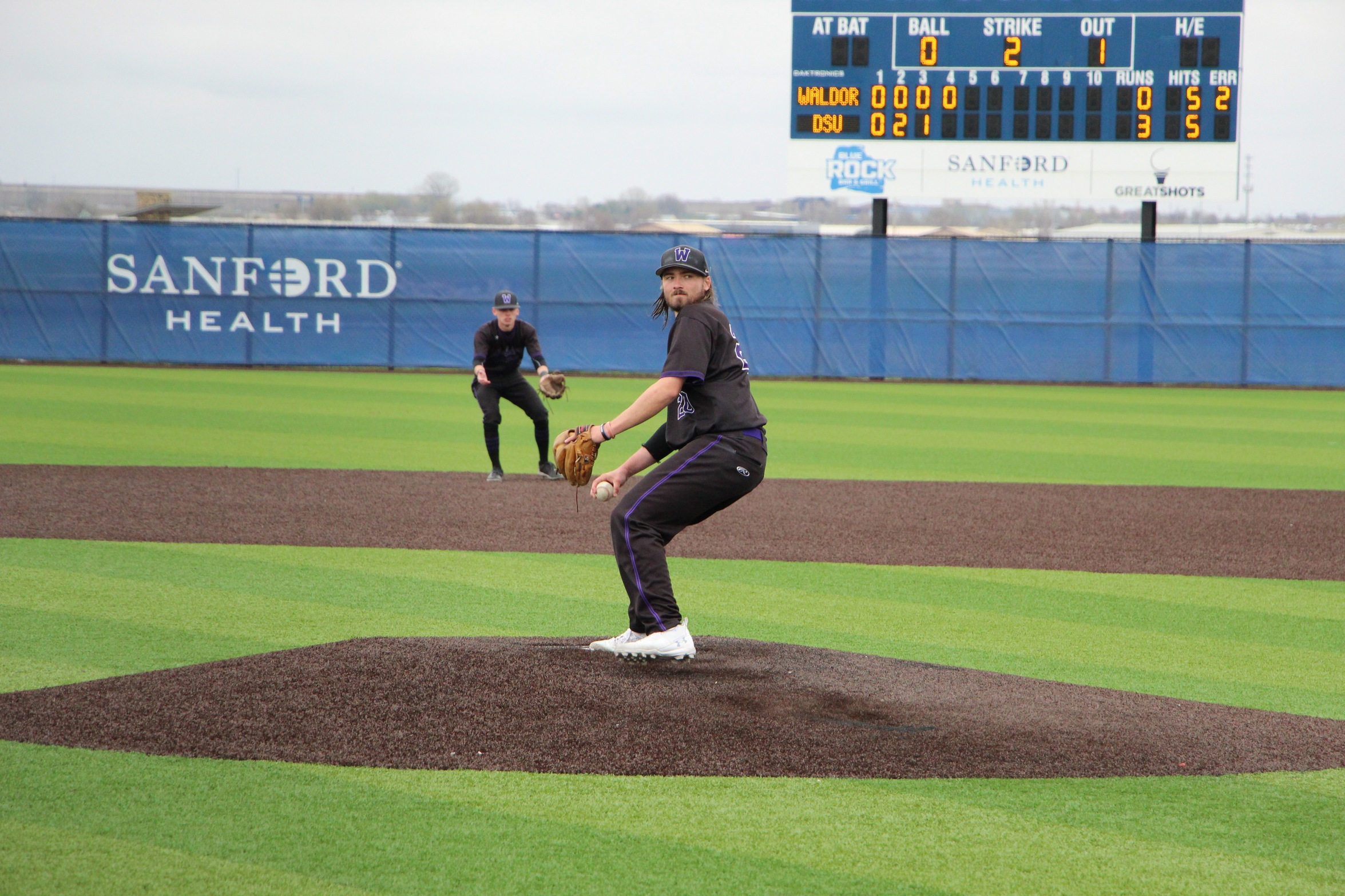 Warriors drop regular season finales at Dakota State