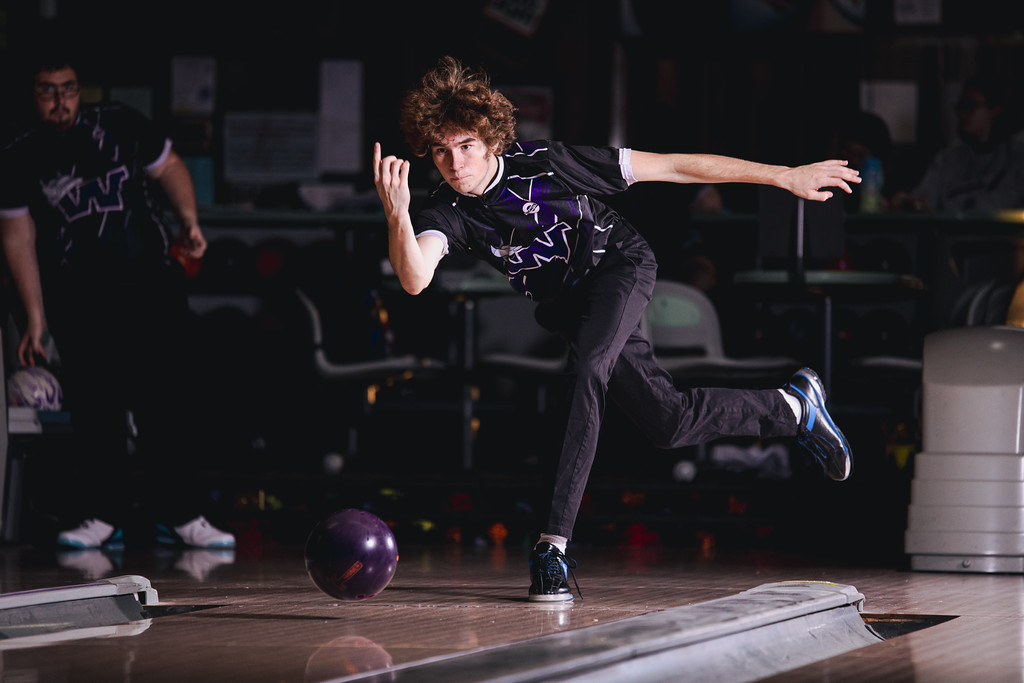 Men's Bowling Places Third in Waterloo