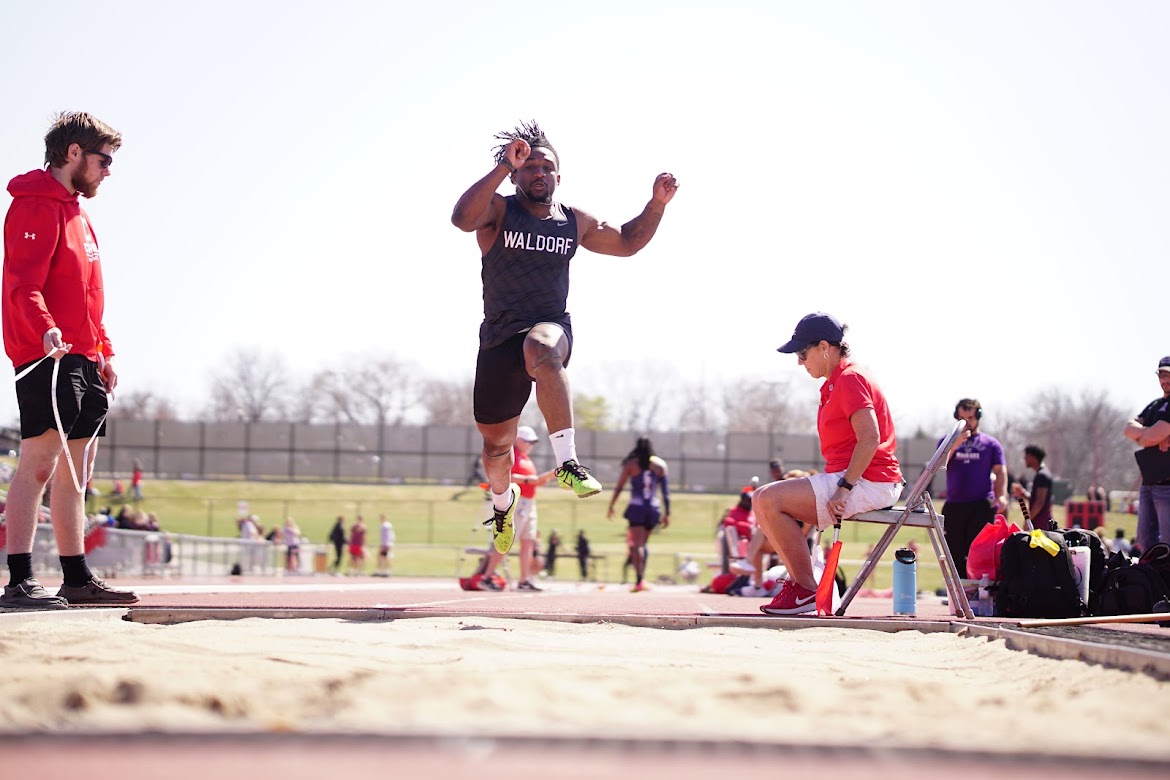 Warriors Beat 3 School Records and Crush Personal Bests in Dutch Invitational