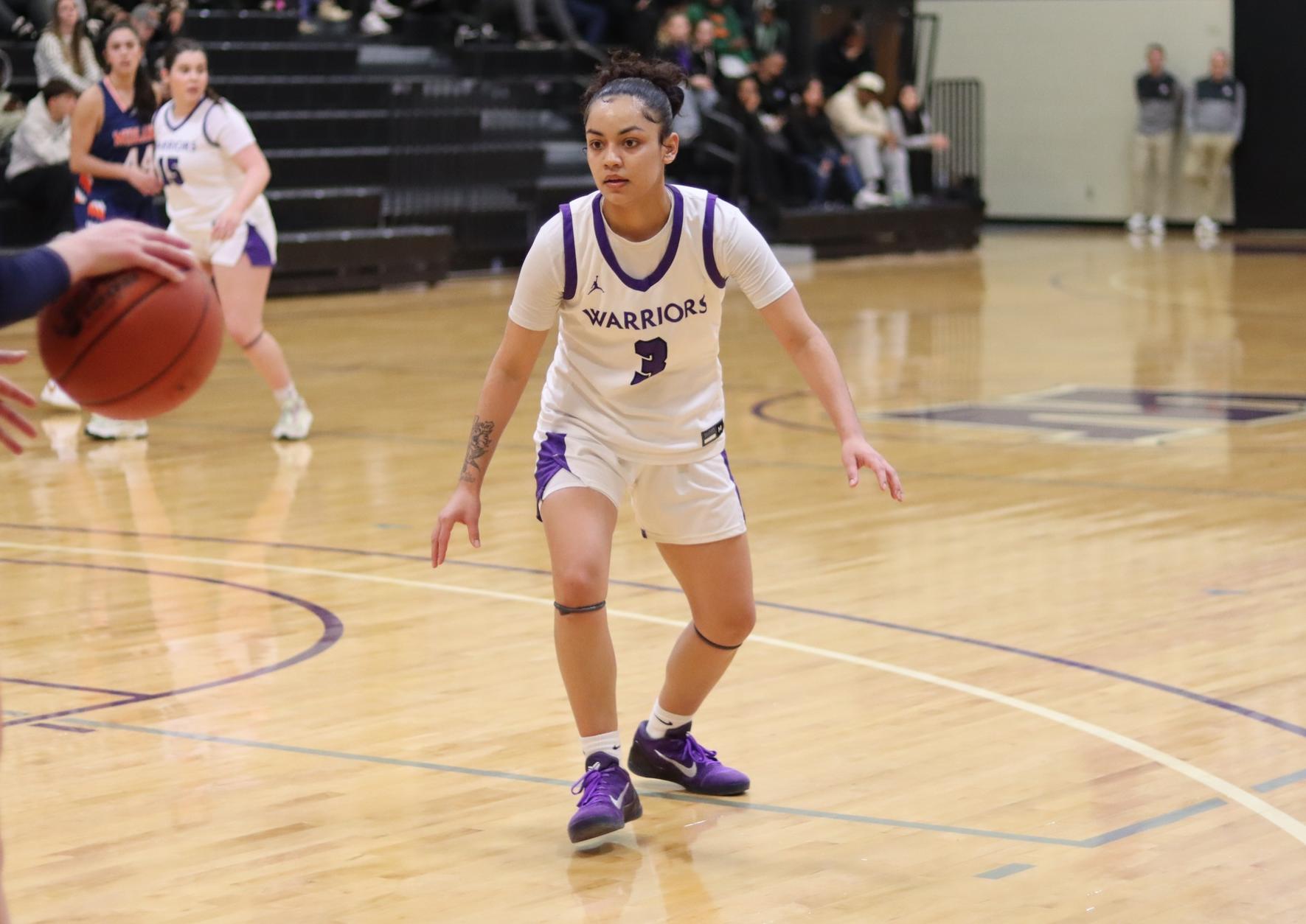 Waldorf Struggles from the Field in Loss to Northwestern (IA)