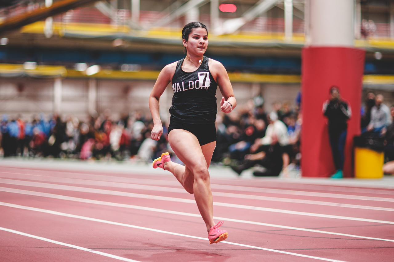 Indoor Track travels Small Group to Luther College