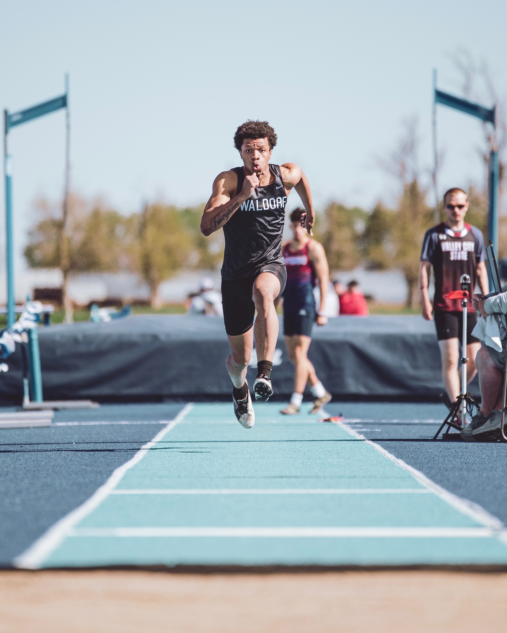 Warriors Push Personal Bests at 1st Outdoor Meet of the Season